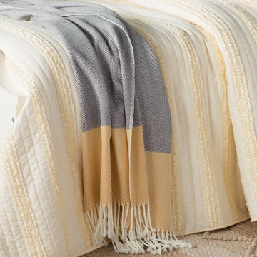 Switic Woven 100% Acrylic Throw